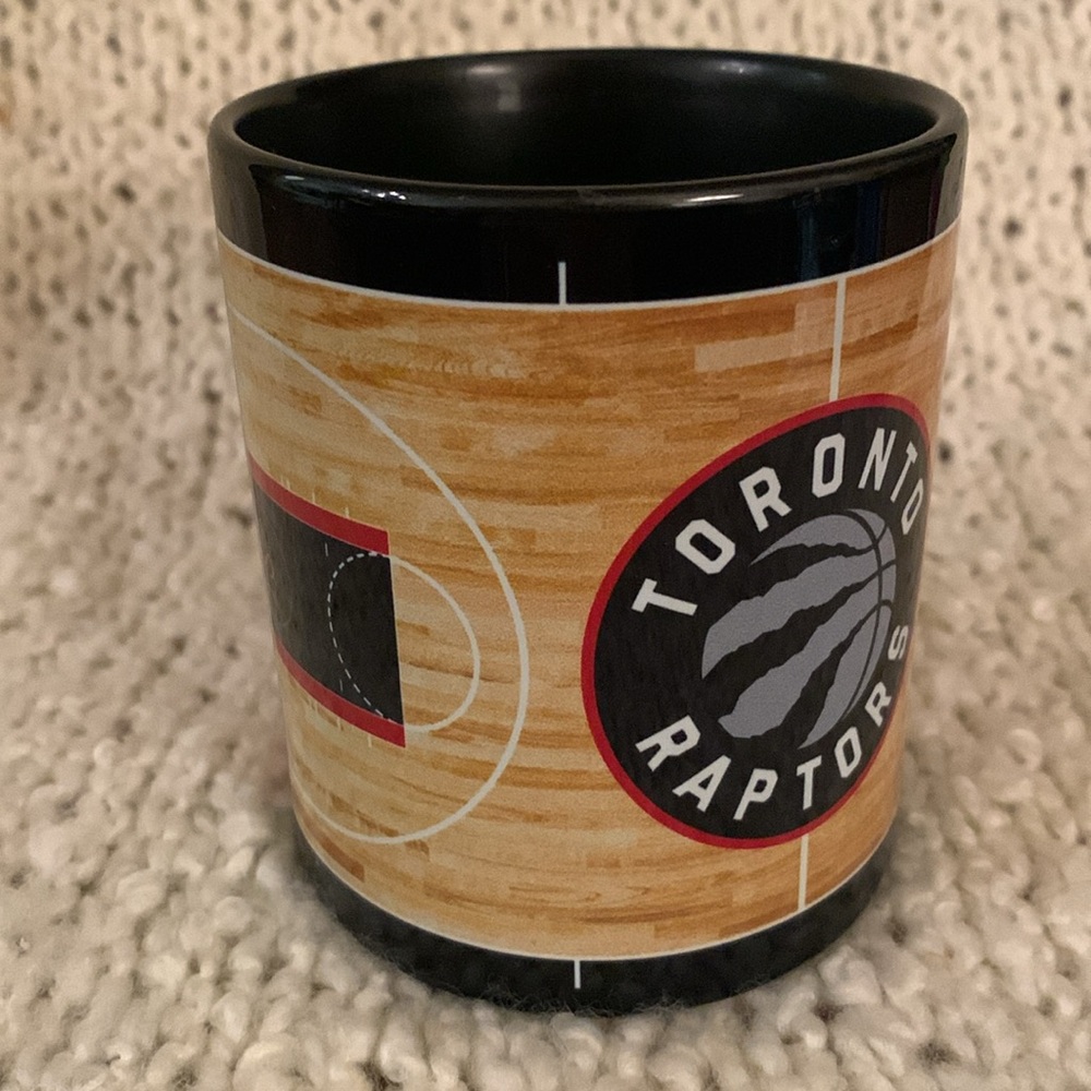 Toronto Raptors mug - Picture 3 of 5